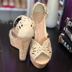 Pin up styled wedges. Worn once